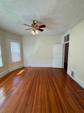 $2,600 / 2br - 63 Dimick Street (Somerville)63699506960001124