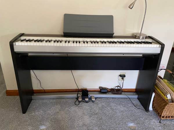 Electric Keyboard 1
