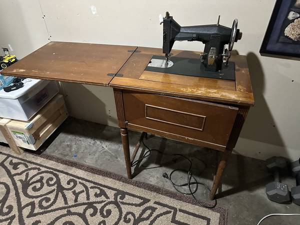 Vintage Sears Kenmore Sewing Machine 1