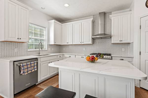 $579,999 / 4br - 2500ft2 - Beautiful 4 Bed 4 Bath home in a Premium Cul De Sac (Wadsworth)63621870445443121