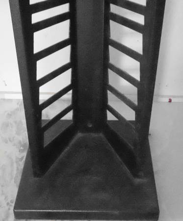 60-CD RACK - Metal Negro - $38 (Keene)62918237021827122