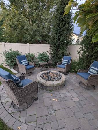 Patio Chairs + Table 1