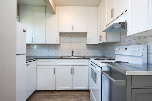 $1,773 / 3br - 1050ft2 - A home to adore. Our 3 BR is a must-see. (Tigard - Fanno Creek)63831609035651123