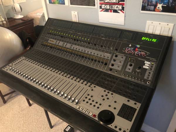 DigiDesign Control 24 with Extras 1