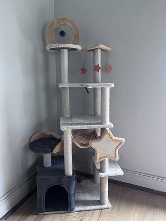 Cat Tree 1