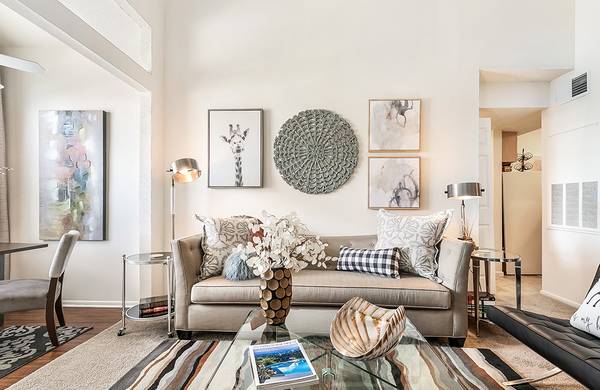 $1,260 / 1br - 896ft2 - Don't Miss Out On These Leasing Specials @ Hickory Creek!😊 (River Ridge)63903539152259123