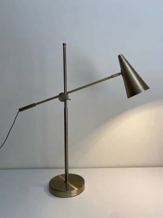 Brass Adjustable Counterbalance Table Lamp — Mid-Century Industrial 1