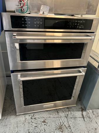 KITCHEN AID 30”WIDE MICROWAVE OVEN COMBO 1