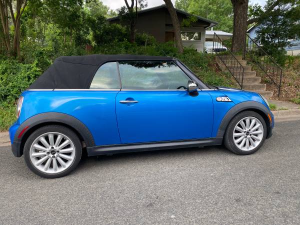 2012 Mini Cooper S convertible - $5,000 (Downtown East Austin)63621877133185122