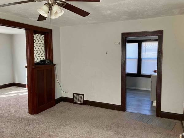 $1700.00 / 3br - 976ft2 - 3 BR 1 bath APARTMENT unit Section 8 considered63774369626881124