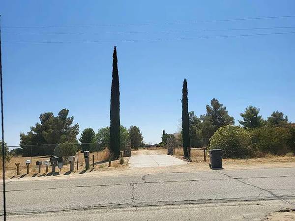 $339,300 / 3br - 1646ft2 - A Home In The Perfect Location Of Tranquility! (Palmdale, CA)63366665658753120