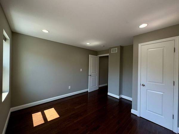 $850 / 1br - in Hayward CA, Covered parking, 1 bedroom (hayward / castro valley)64000748557314122