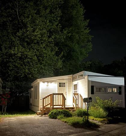 $2,200 / 2br - 700ft2 - Perfect for those seeking space over crowded apartments! (Danvers)63996690524930120