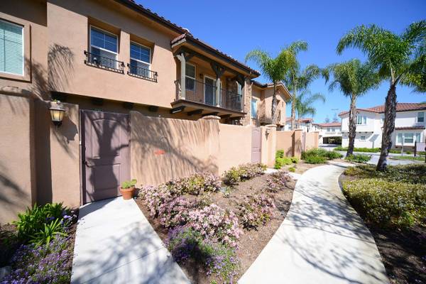 $3,550 / 3br - 1239ft2 - Piscina y Spa Impecables, Almacenamiento Extra, Patio/Balcón63668253704323122