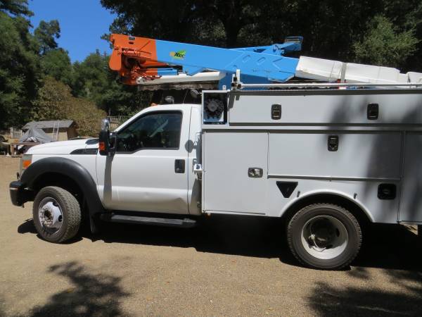 2015 Ford 550 4x4 - Photo 9