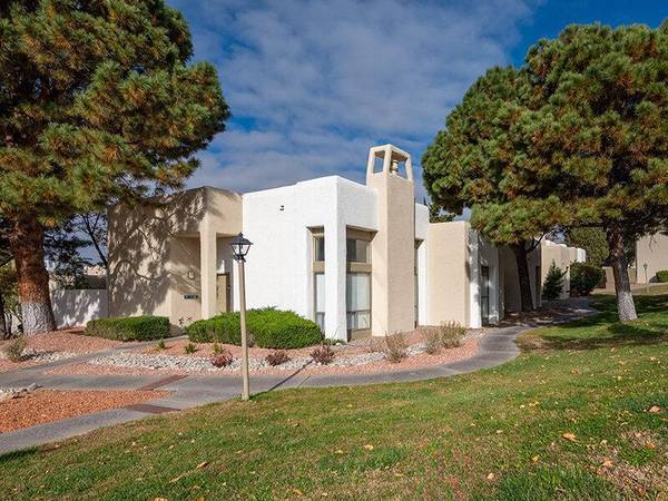 Spacious 2 BR Oasis w/ Vaulted Ceilings & Private Yard-Tour Today! 1