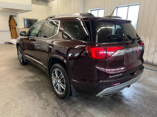 2017 GMC ACADIA DENALI AWD - Photo 4