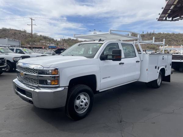 2019 Chevrolet Silverado 3500 4x4 Crew Cab Camioneta de Servicio/Utilitaria - $45,995 (Mesa)63612808871427121