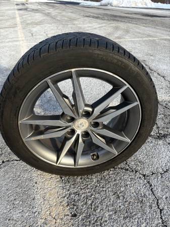 1 Like New 235X45X18 98T General Altimax Snow Tire on Hyundai Alloy 1