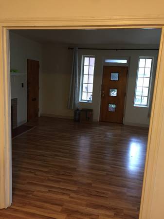 $1,650 / 3br - 1200ft2 - Large 3-Bedroom - Utilities Included (2801 No. Second Street)64009994170754121