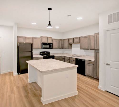 1 2BD 2BA, Swimming Pool, Community Laundry Room 1