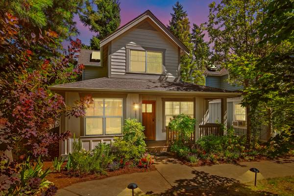 $699,000 / 2br - 1000ft2 - Price Drop on Comfortable Two-Story House (Highl (Highland Terrace, Shoreline)63870756537475120