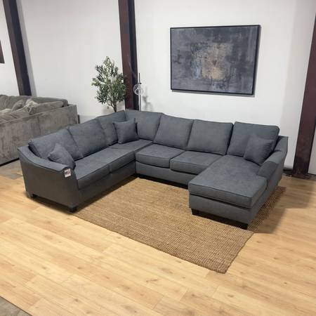 New Gray 3-Piece Sectional 🚛 Delivery Available 1