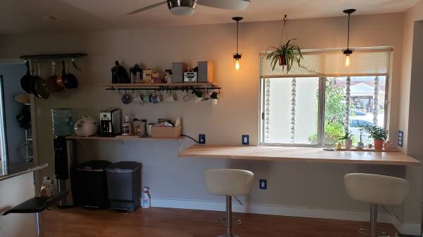 $1,550 / 4br - 156ft2 - 1 last room in 4br Zen-ish vibed house/friendly working pros, LG room (San Diego, Bay Ho)63865816158339122