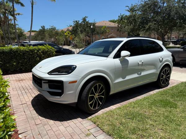 Alquiler: Porsche Cayenne S TURBO GT 2024 - $500 (Miami)63479582715779121