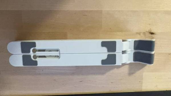 laptop stand 1