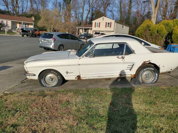 1966 Mustang - $1.000 (Parkville)63470260356737121