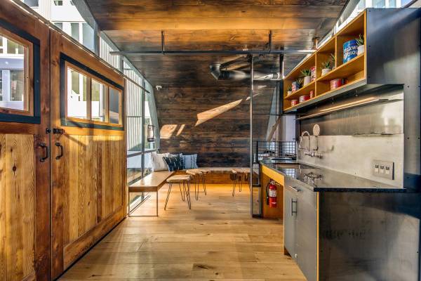 $4,153 / 2br - 1278ft2 - Pets Welcome, City Views, As Unique as You Are (South Lake Union)63852482472835124