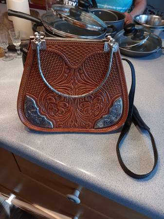 leather purse 1