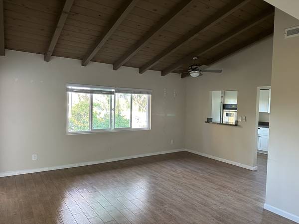 Bedroom available in 2Bed/1Bath apartment in Hillcrest/North Park area 1