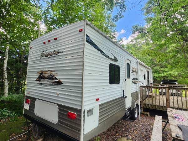 2011 Crossroads Hampton HT385BH - $8,000 (Holcombe)63471094326273123