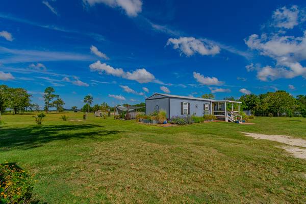 $425,000 / 1br - Casa de 1/1 en 10 Acres Totalmente Cercadas 🌳 (Williston)63823026604163121