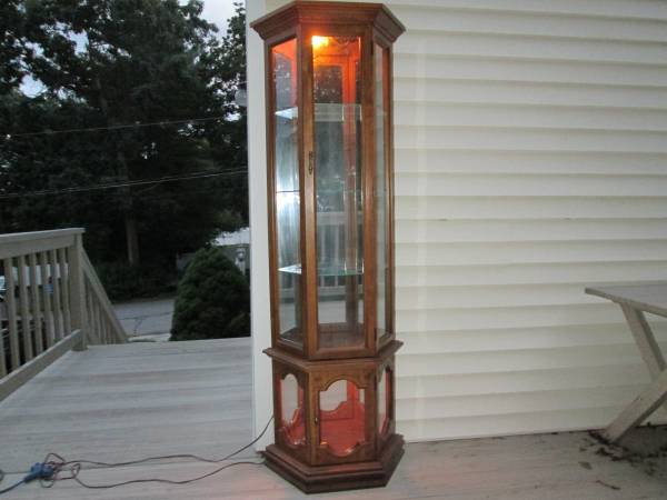 Solid Oak Curio Corner Cabinet, Double Lights, Excellent Condition 1