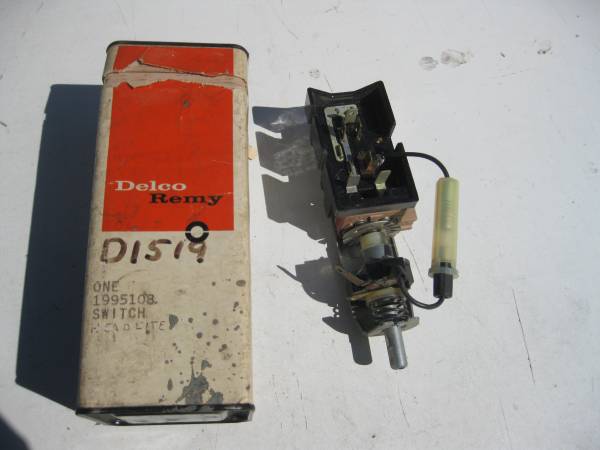 1961 OLDSMOBILE DELCO HEADLIGHT SWITCH 1