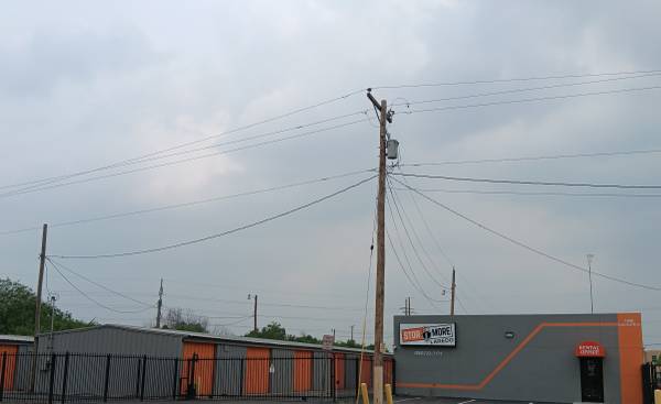 $110 / 200 pies² - 10x20 acceso directo, pase a verlos (Laredo)63662018671747122