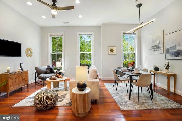 $2,390 / 1hab - 709ft2 - Impresionante casa en mansión histórica en el corazón de LeDroit Park. (Washington, DC)63822290577793121