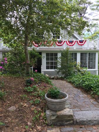 Private twin bedroom with attached bath/ house share 1