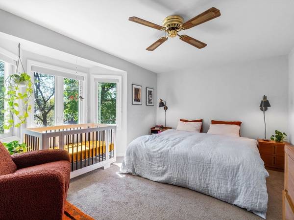$1,450 / 1br - Rare Condo Opportunity in Beautiful Jamaica Plain right off (Boston)63611896648193122
