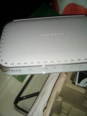 Netgear 54 Mbps Wireless Print/Server w/4 - port Switch - $30 (San Diego)63471191065217120