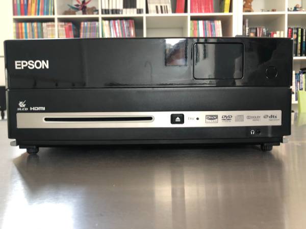 EPSON PowerLite Presenter 1