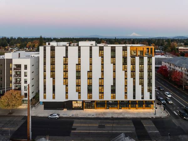 Large Windows, Secure Access, No Smoking 1