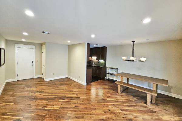 $3,350 / 2br - 1343ft2 - "A MUST SEE CONDO IN EAST PASADENA"63998005923714122