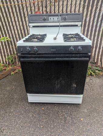 Hotpoint stove/range 1