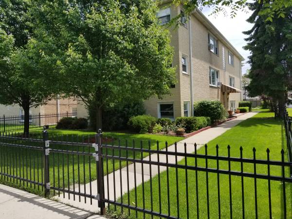 $1,495 / 2br - 1000ft2 - 2bed/1bath LOTS of pics! 11 min CTA ride to loop. Free GAS and WiFi! (Pilsen, Bridgeport, McKinley Park - Chicago)63898860823811120