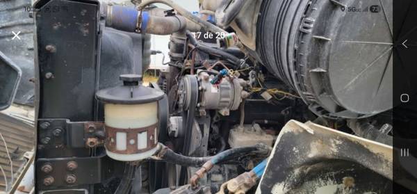 2007 International 8600 quad axle - Photo 11