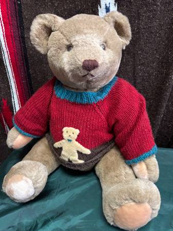 Vintage Gund Bear 1
